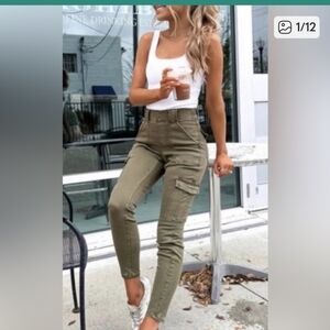 SPANX TWILL CARGO STRETCH PANTS SIZE MED.   #7770